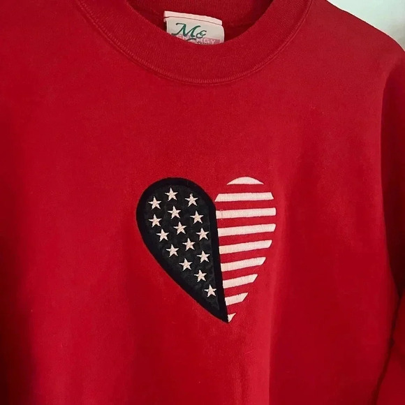 Vintage America Heart Crewneck Sweatshirt Embroidered Medium Patriotic - Picture 2 of 6